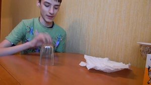 ✔ Секрет фокуса Стакан сквозь стол • Magic Tric Revealed Glass through Table
