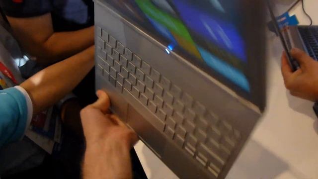 Acer Aspire S7 11.6 Inch Ultrabook Hands On смотреть онлайн