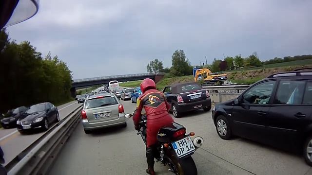 Falling down on Autobahn смотреть онлайн