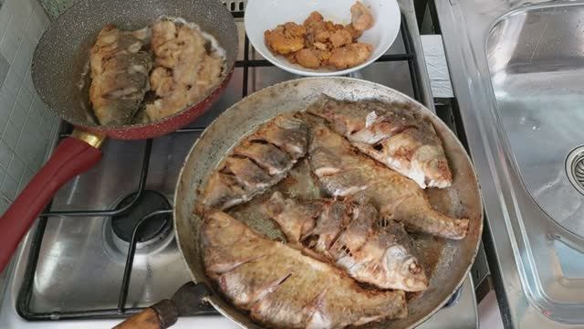 В чистый четверг, рыбный день Поехали на рыбалку.