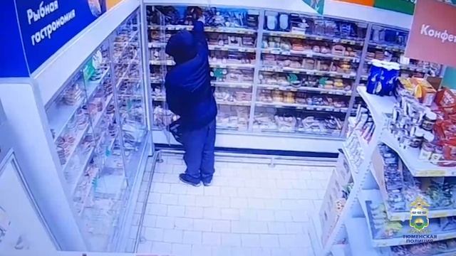 Житель Тюмени задержан полицией за серию хищений продуктов, алкоголя и лекарств из магазинов и аптек