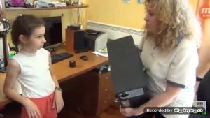 ГРИФЕРША СЛОМАЛА МАМЕ ТЕЛЕФОН И ЕЁ МАМА ОТДАЛА КОМПЬТЕР НЕЗНОКОМОМУ ЧЕЛОВЕКУ     ЖЕСТЬ!!!