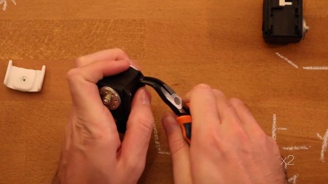 Poppy Multi-Articulated Trunk 2/5: Double MX-28 assembly смотреть онлайн