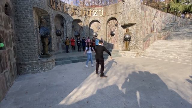 Парень Танцует Шикарно Четко С Малышом На Улице 2019 Лезгинка Загатала ALISHKA LEYLA смотреть онлайн