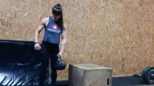 Боковые наклоны с гирей