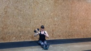 Z-жим гантели сидя на полу