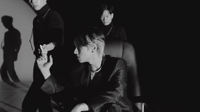 AOTM 'Bad' WOOYOUNG смотреть онлайн