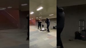 Москва. Музыка в переходе. Музыкант Яша Мулерман. Mulermanband