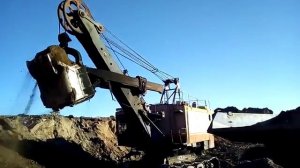 Экскаватор УЗТМ