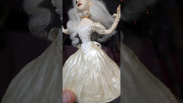 Белая королева. Ватная елочная игрушка.