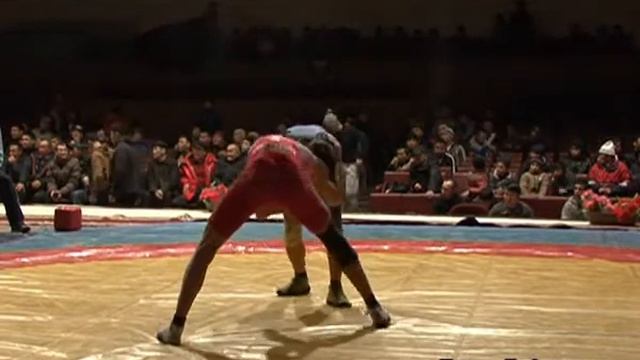 Вольная борьба. Чемпионат Кыргызстана-2017. 61 кг 1\32 Токтогул уулу Айбек-Калыбай уулу Нурсултан смотреть онлайн