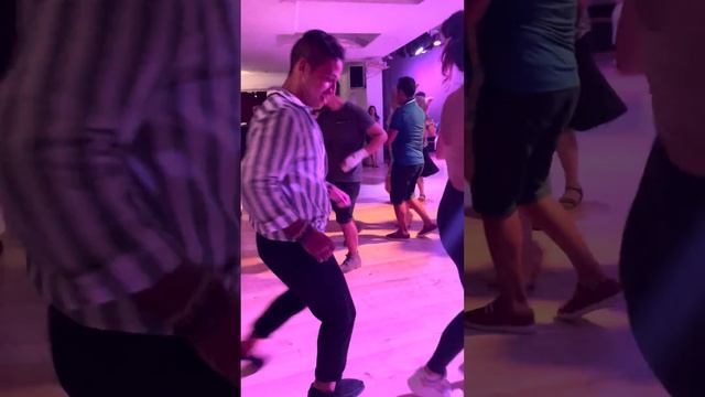 Salsa Social Dancing | Daniel Rosas & Sophia Capulet смотреть онлайн