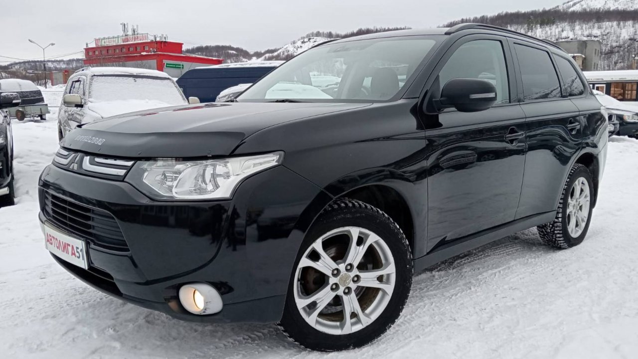 Mitsubishi Outlander2.0 4WD CVT (146 л.с.), 2012 год смотреть онлайн