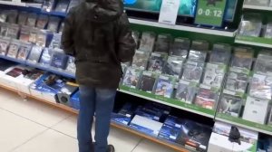 ШКОЛЬНИК РАЗБИЛ ТЕЛЕФОН ОБ ГОЛОВУ И МАМКА ДОБАВИЛА😈😈😈