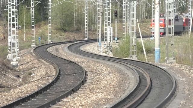 Сборник поездов - грузовой локомотив ВЛ80 на Транссибе  Железная дорога в Сибири