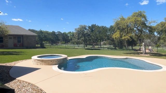 Custom Home on 5 Acres For Sale in Liberty Hill near Lake Georgetown