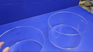 Прозрачные кольца из оргстекла.