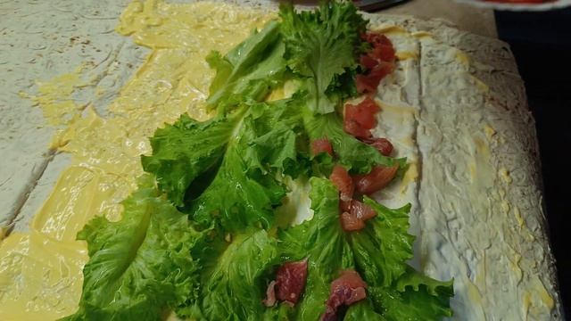 Рулет из лаваша с красной рыбой😋 Простой и вкусный рецепт закуски смотреть онлайн