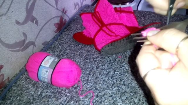 Помпоны на вилке. смотреть онлайн