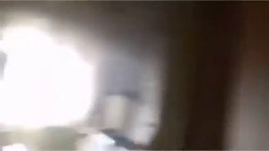 Дебил налил воды в кипящее масло