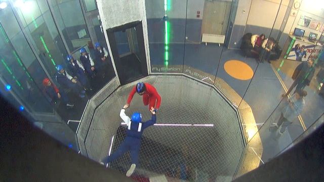 Полет в аэротрубе