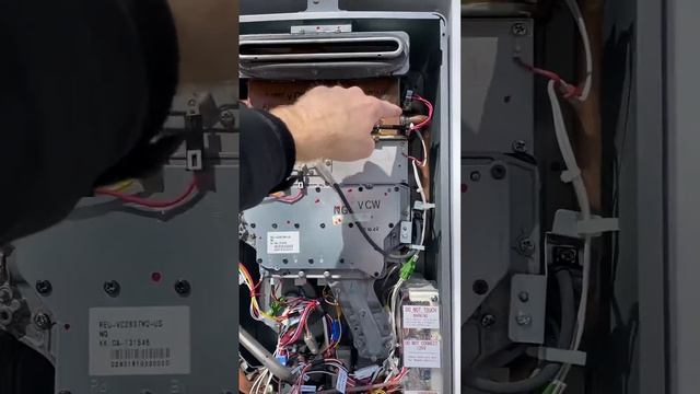 Rinnai RL94eN broken heat exchanger from Texas freeze смотреть онлайн