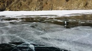 Прогулка по байкальскому льду из поселка Листвянка до пади Емельяниха и обратно🧊💙