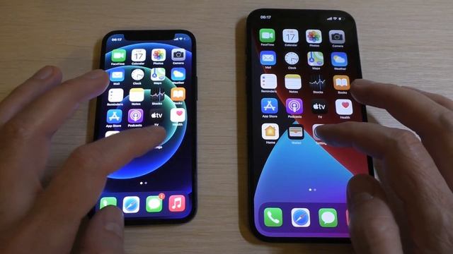 Apple iPhone 12 mini vs iPhone 12 Pro Max Bootanimation