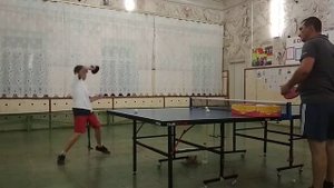 Топспин справа по подрезке