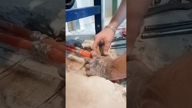 Как устранить течь в трубе тёплого пола смотреть онлайн