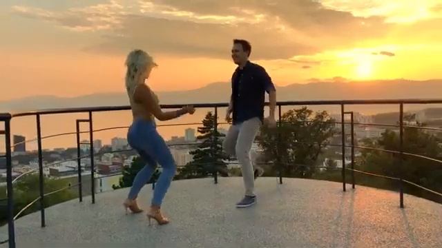 SALSA Dance With Most Beautiful Sunset View "Dance school Exclusive" смотреть онлайн