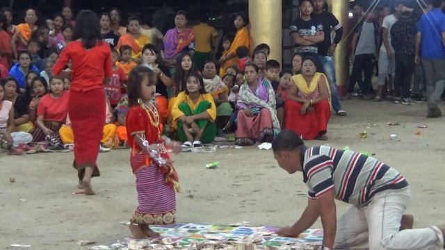 Dance Performance by Baby Ningthoujam at Ema Kalika Lairembi Haraobung on 13th May 2019 смотреть онлайн