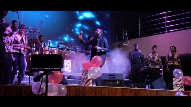 LORD LOMDO - Yahweh loba & Amoureux (Live à Kinshasa) смотреть онлайн