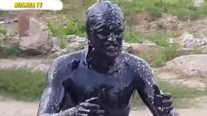 ПРИКОЛ - Что будет, если прыгнуть в мазут?!