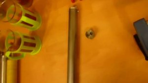 1) Литье двухцветных приманок двумя шприцами