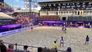 Женский пляжный футбол