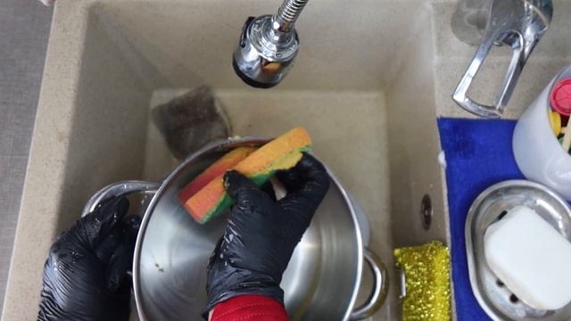Отмыть Пригоревшее Дно Кастрюли Легко и Просто