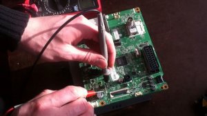 TV LG 43LH5100 не включається! Горить червоний світлодіод. Не реагує на пульт, на кнопку включення