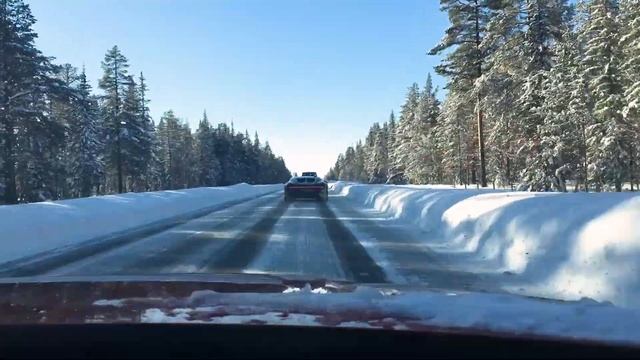 4 Bugatti Chirons Cold Winter Testing смотреть онлайн