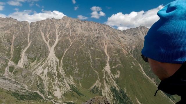 Mountains fall down? LANDSLIDE ⛰️ Nature Earth Science смотреть онлайн