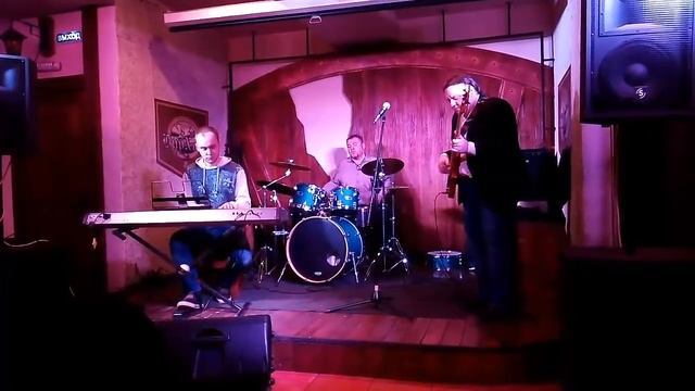 On the green dolphin street 7 11 2017 Biefhoff смотреть онлайн