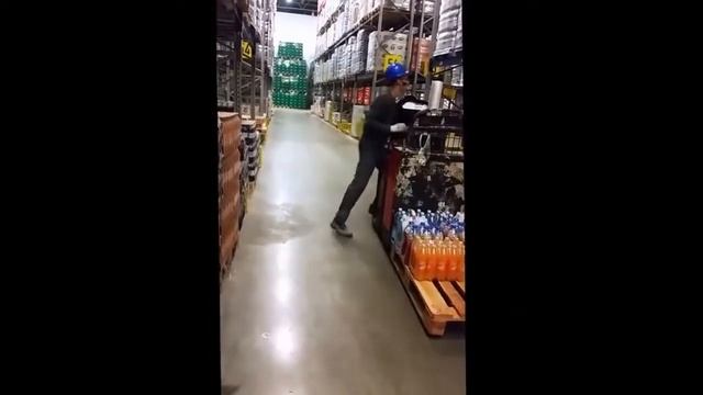 Видео с работы на складе Biedronka смотреть онлайн