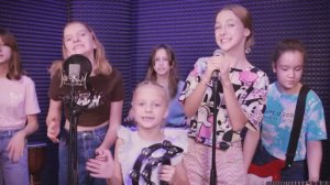 Классный день рождения в студии звукозаписи - Хулиганить. Мама подарила сертификат на запись.