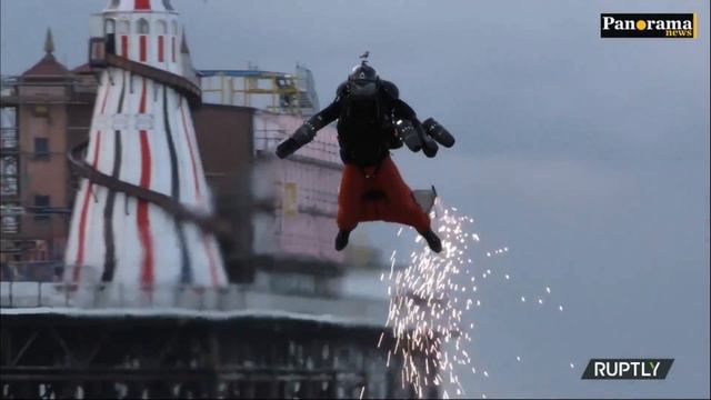 Jet motorlu kıyafetiyle 135km/s hıza ulaştı смотреть онлайн