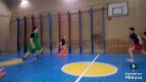 БАСКЕТБОЛ У нас это 3-класс vs 8-класс vs 5-класс (Отличный видео) 🏀🏀🏀