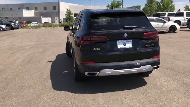 2021 BMW X5 Walk Around смотреть онлайн