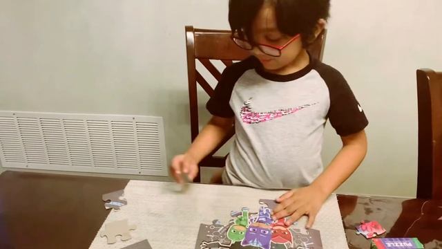 Arhab playing with PJ Masks  PUZZLE. смотреть онлайн