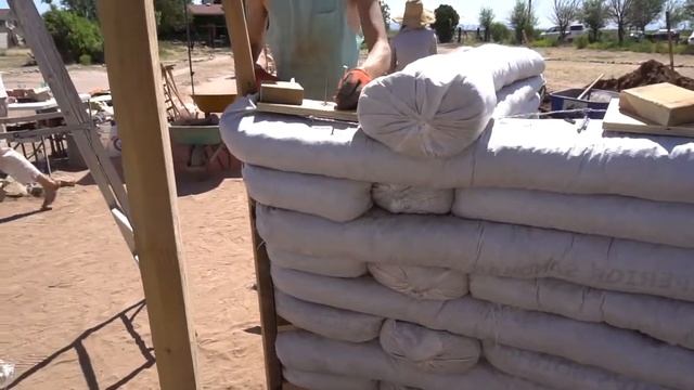 How To Build An Earthbag Dome | Earthbag Workshop Pt 7 смотреть онлайн