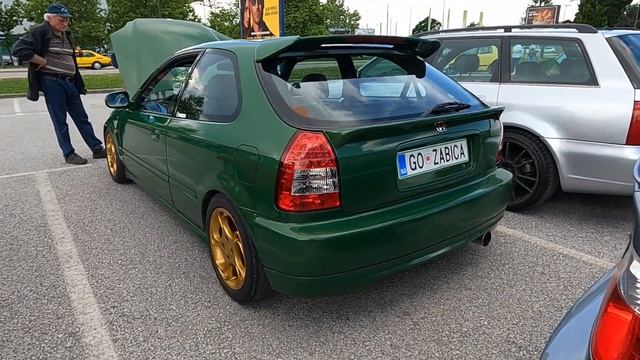 Youngtimers meet '80s, '90s смотреть онлайн