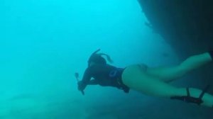 Women Underwater | Freedive | Rack Diving | Blue Sea Water | Diving | Being Diver |